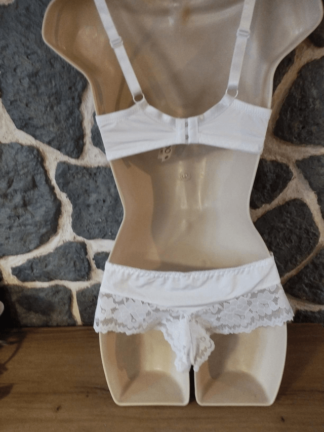 Ensemble bonnet D blanc sans rembourrage avec armatures