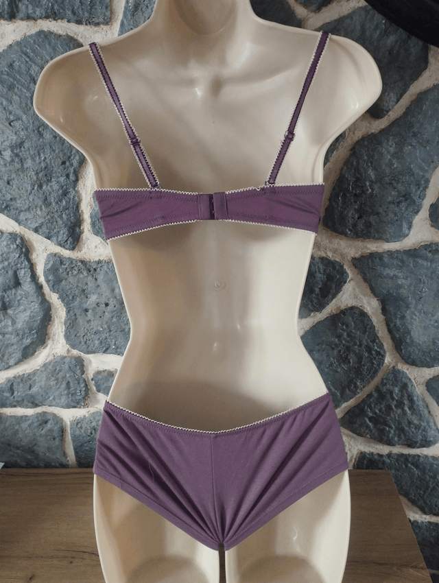 Ensemble violet avec fleurs parmes rembourrage léger et armatures