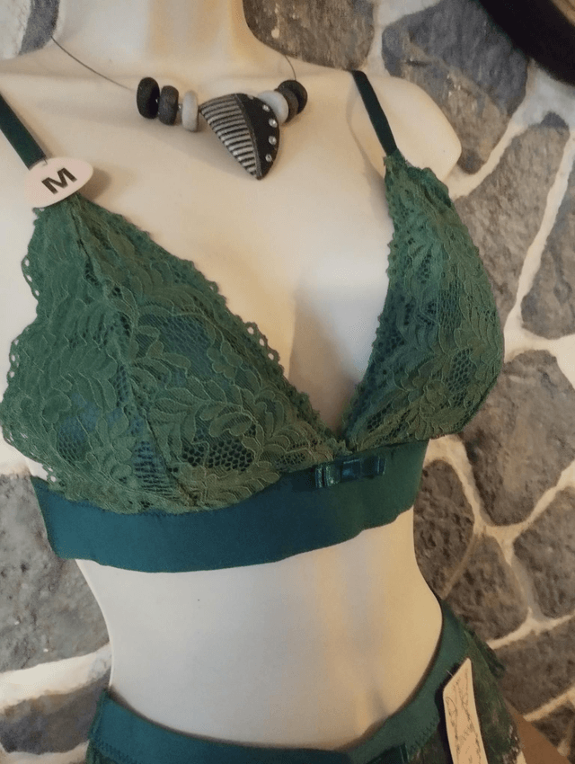 Ensemble triangle sans armatures ni rembourrage vert