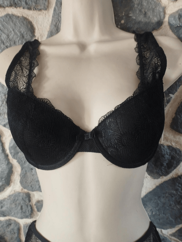 Ensemble bonnet C 85C et L pour le tanga