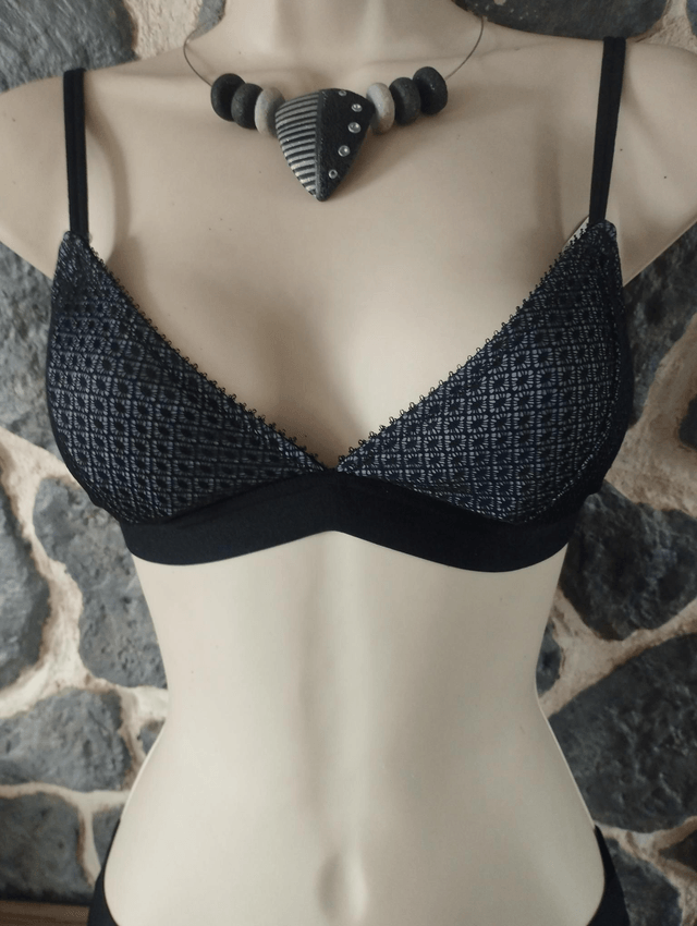 Ensemble triangle gris et noir. Taille S
