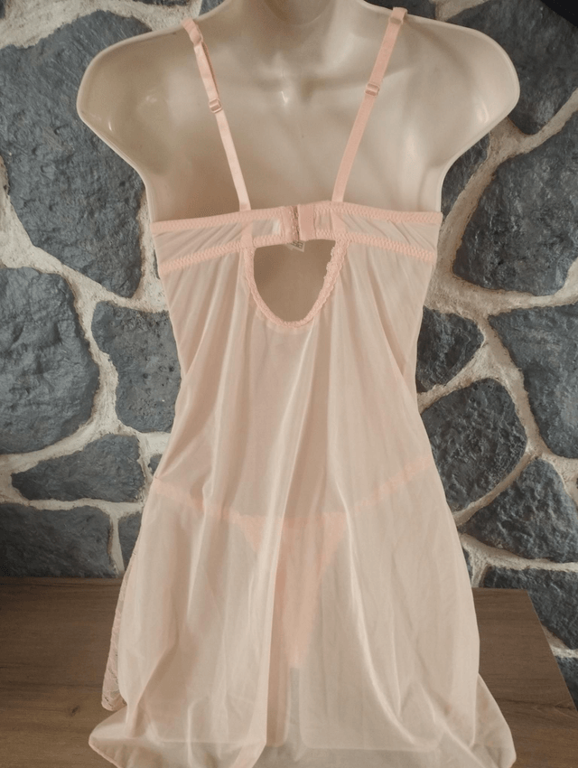 Nuisette abricot avec string