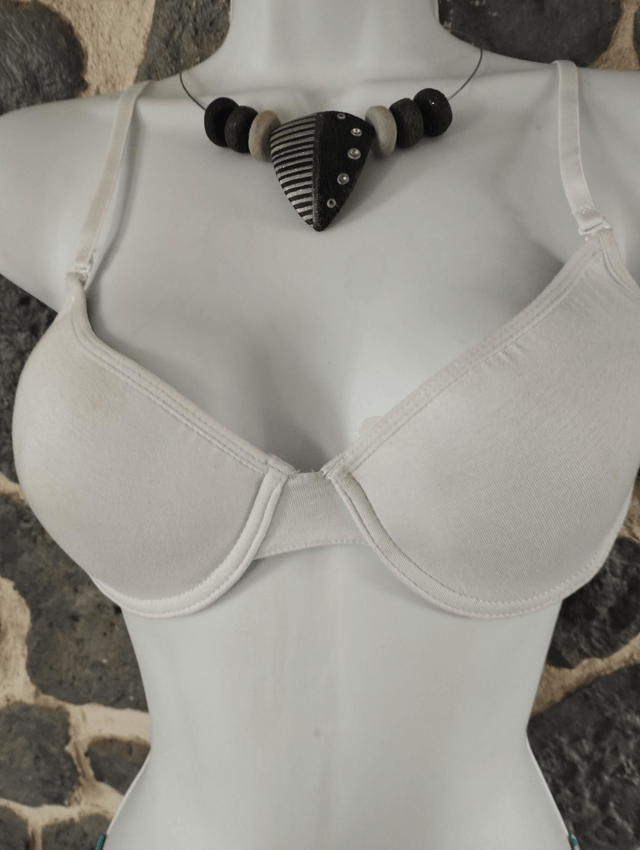 Ensemble bonnet B blanc motifs graffitis  avec léger rembourrage,  armatures et culotte