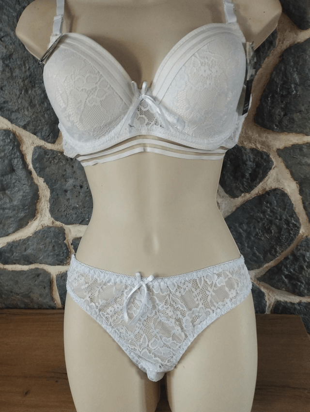 Ensemble bonnet C 100C 42/ 44 pour la culotte