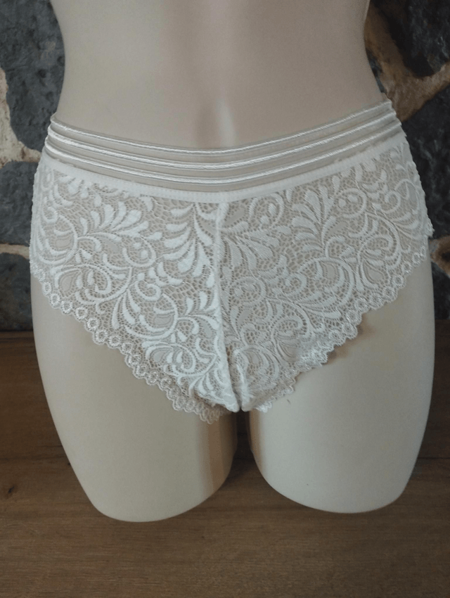 Ensemble triangle ivoire taille M