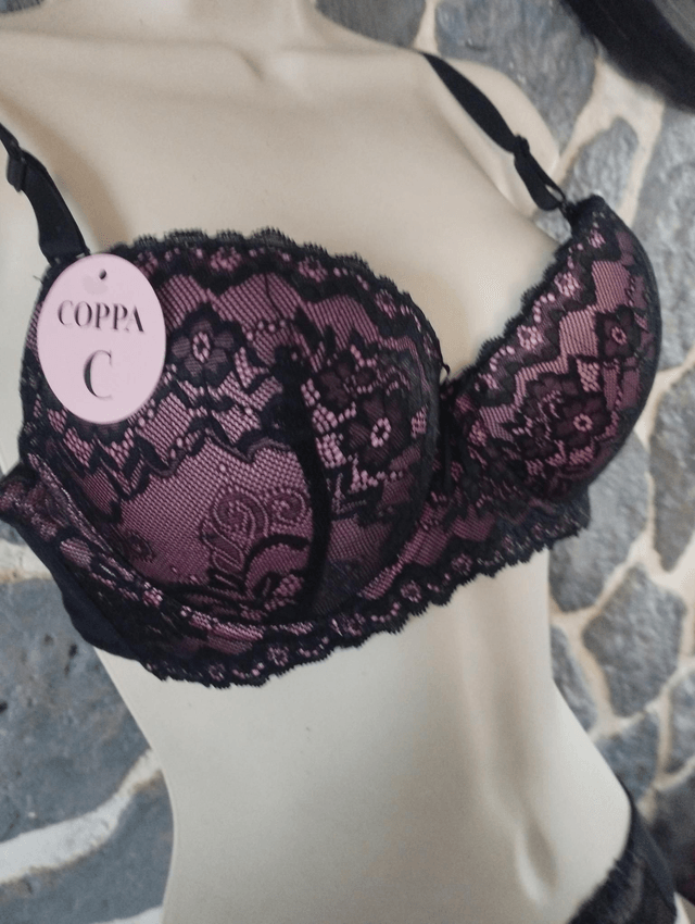 Ensemble bonnet C fushia et noir 90C 38/40 pour la culotte