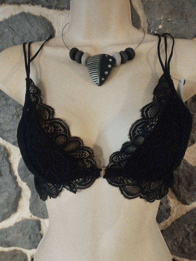 Ensemble triangle noir ouverture devant taille M avec tanga en S/M  ou M/ L