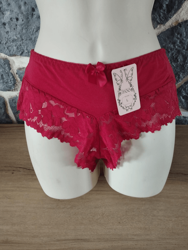 Ensemble rouge grenat avec armatures