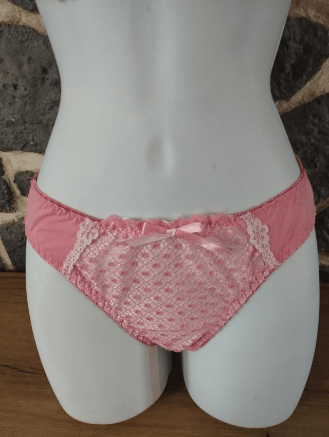 Ensemble rose  avec armatures et  rembourrage important