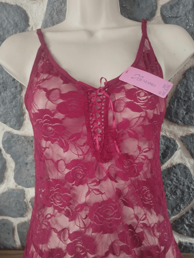 Nuisette fushia L/XL et son string