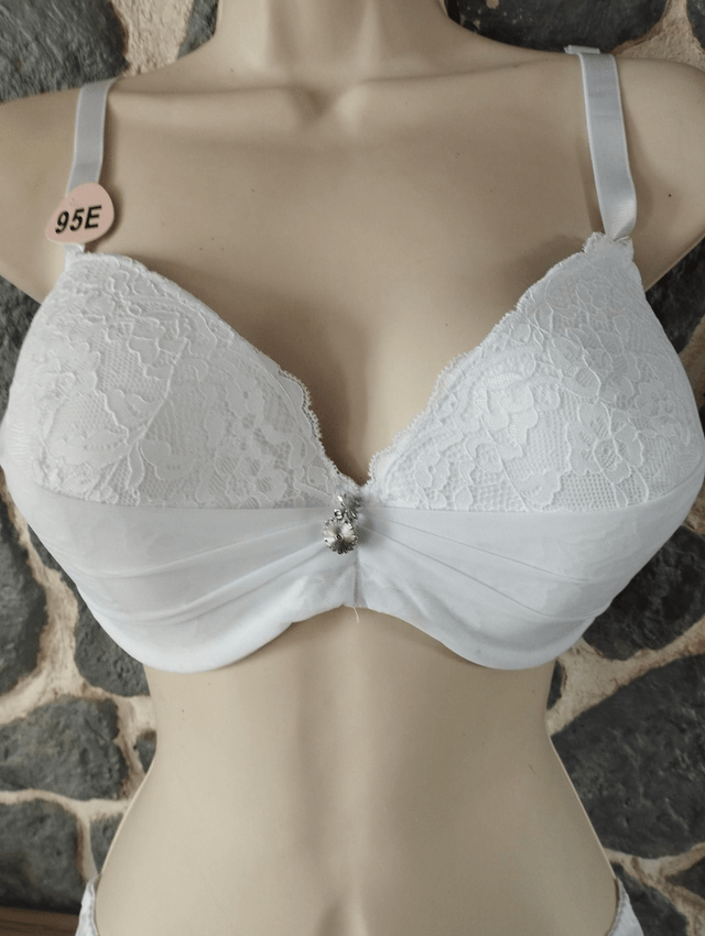 Ensemble Bonnet E en blanc avec armatures et rembourrage