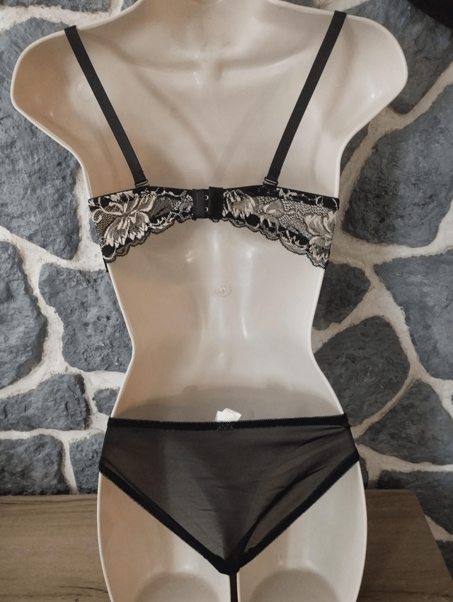 Ensemble bonnet B doré et noir avec rembourrage et armatures, push up