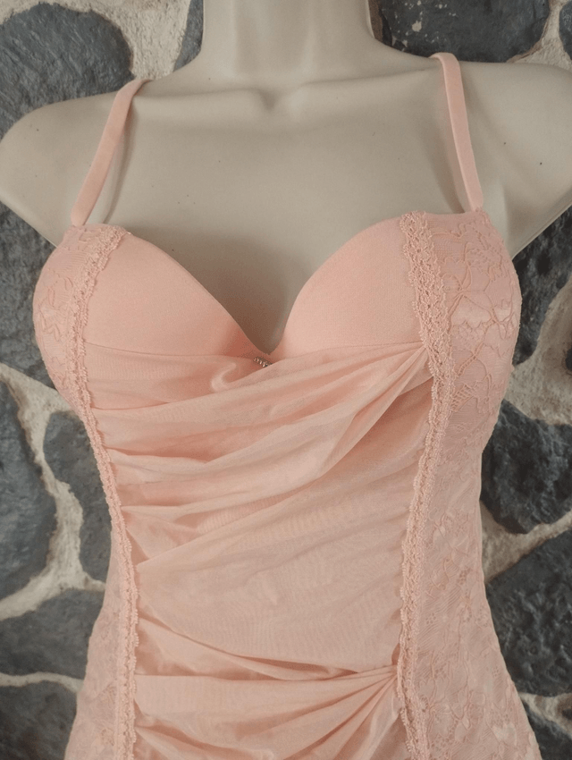 Nuisette abricot avec string
