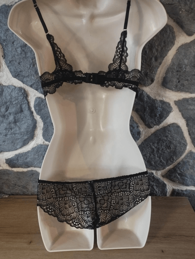 Ensemble sans armatures ni rembourrage noir 182031