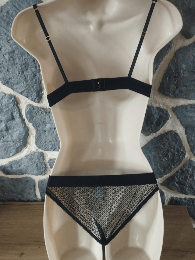 Ensemble triangle gris et noir. Taille S