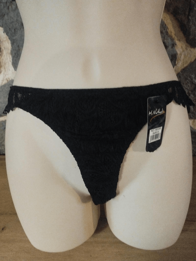 Ensemble triangle noir ouverture devant taille M avec tanga en S/M  ou M/ L