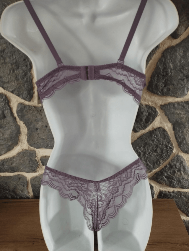 Ensemble parme et beige avec rembourrage et armatures, push up