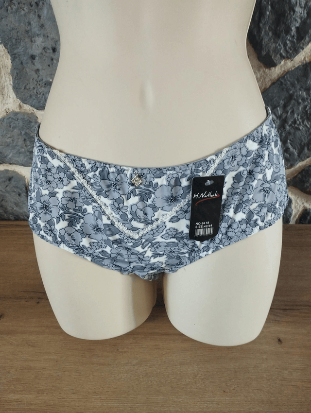 Ensemble 85C avec armatures et léger rembourrage. 42/44 pour le shorty