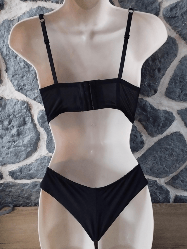 Ensemble bonnet B noir et beige avec rembourrage et armatures