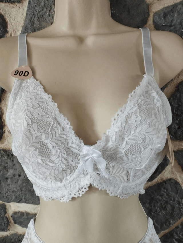 Ensemble Bonnet D blanc avec armatures