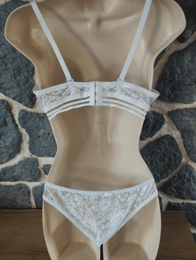Ensemble bonnet C 100C 42/ 44 pour la culotte