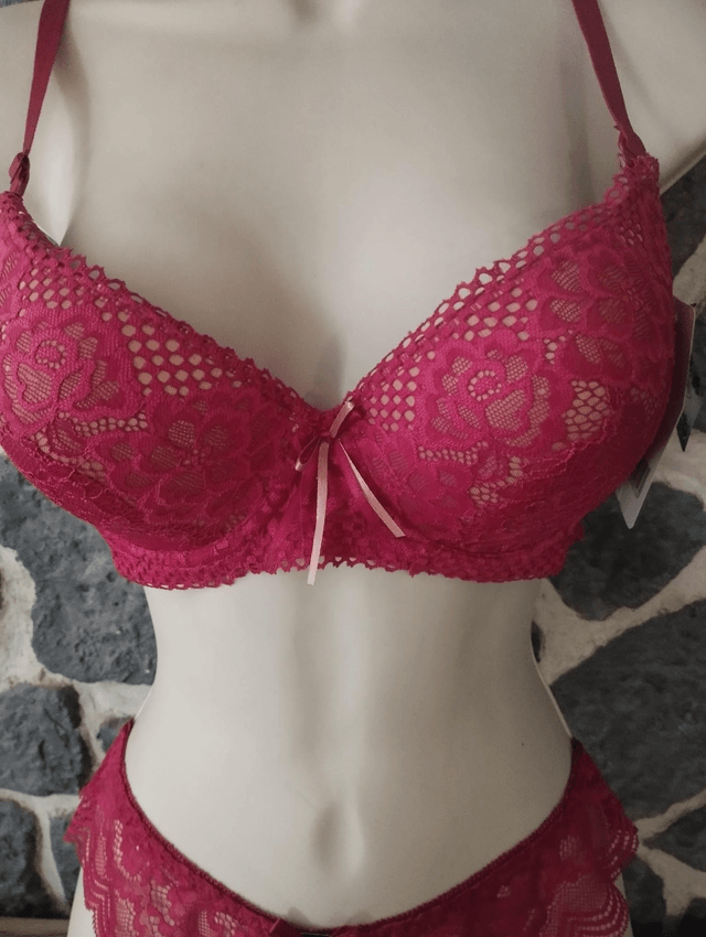 Ensemble bonnet B fushia avec armatures et rembourrage, push up, tanga pour le bas