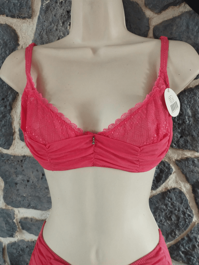 Ensemble Corail sans rembourrage avec armatures et sa culotte