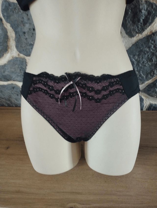 Ensemble 100C avec rembourrage léger et armatures et XL XxL pour la culotte