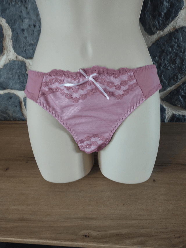 Ensemble bonnet C 100C pour le haut avec rembourrage et armatures et 44 pour le bas