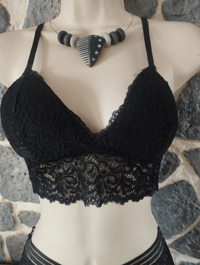 Ensemble triangle noir dos nageur pour le haut et élastique pour la culotte sans couture 