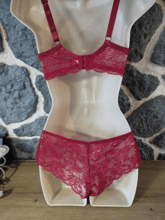 Ensemble rouge grenat avec armatures 16176