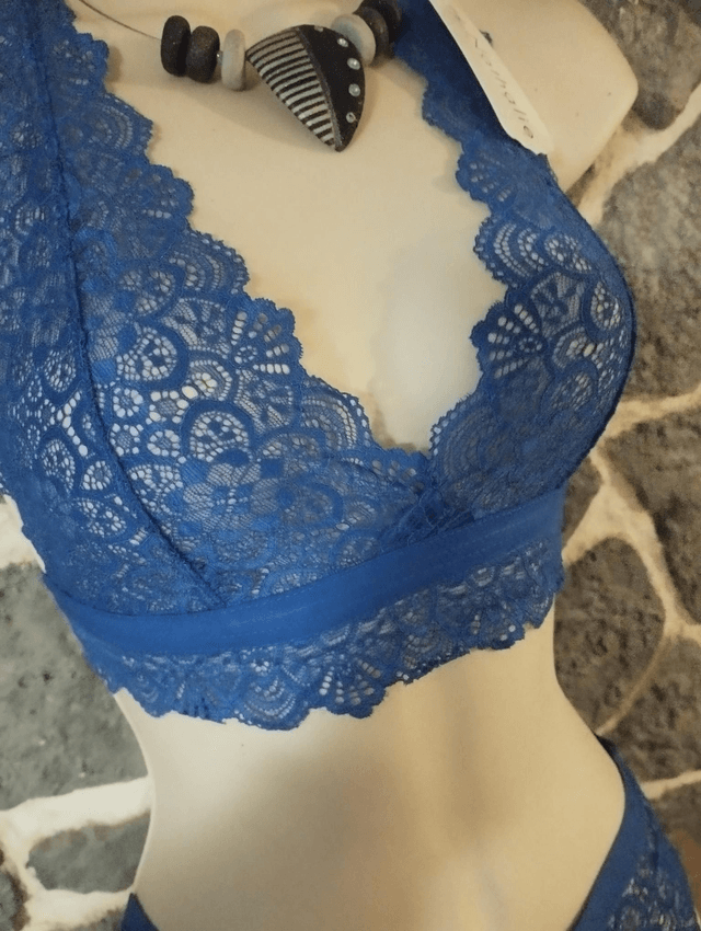 Ensemble triangle sans armatures ni rembourrage bleu dos papillon