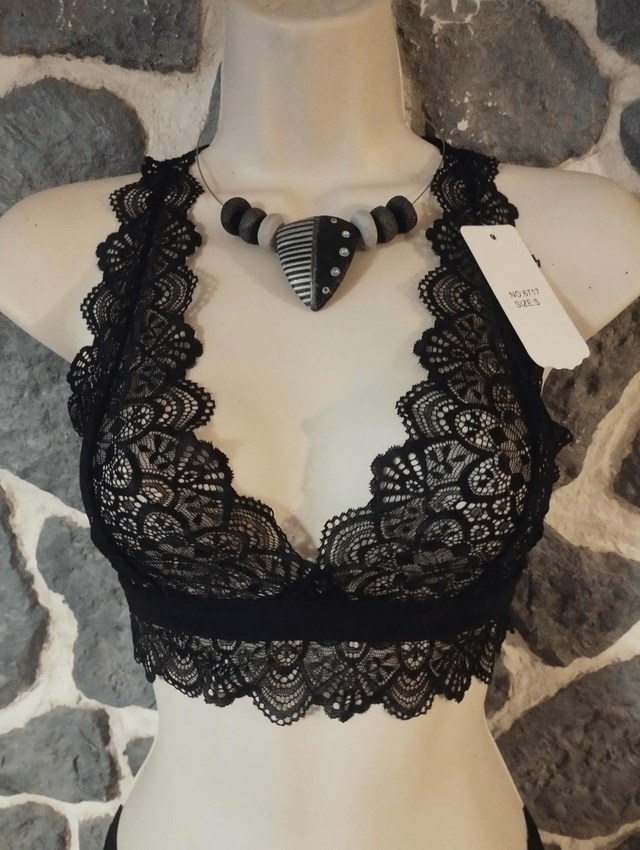 Ensemble triangle sans armatures ni rembourrage noir avec dos papillon