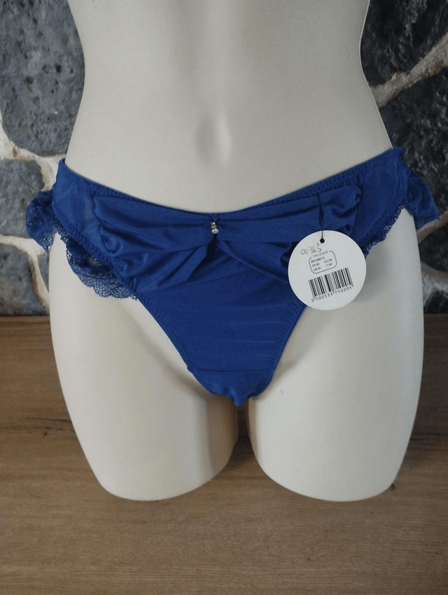 Ensemble bonnet C bleu royal 85C et 90C . rembourrage léger.Tangas en  38, 40 ou 42