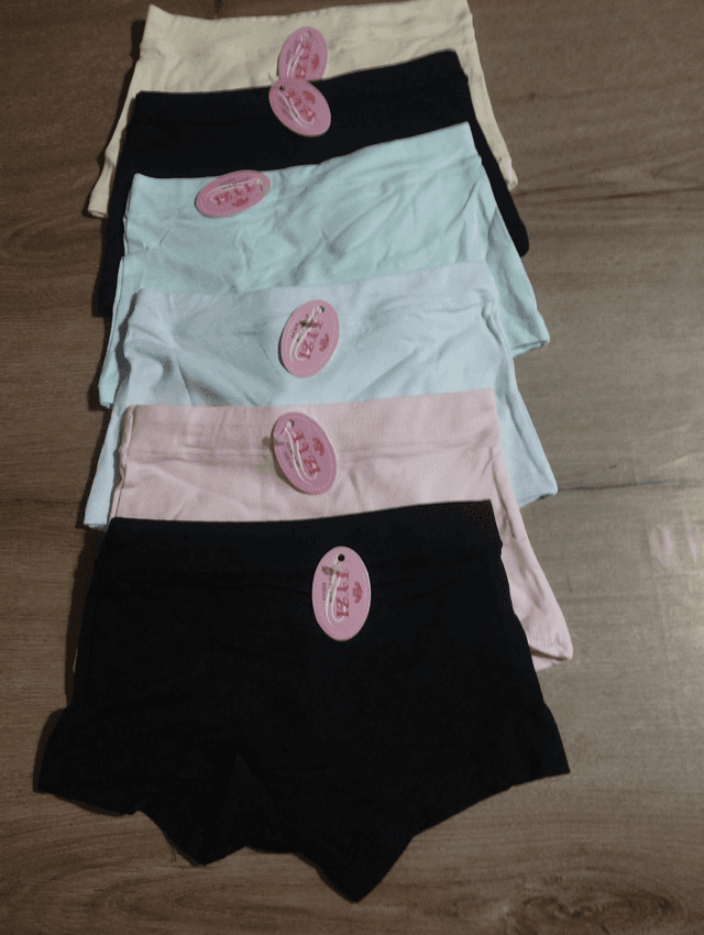 Lot de 6 shortys filles taille 4 ans coton 