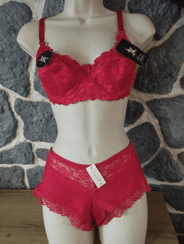 Ensemble 90C Sans rembourrage avec armatures. Shorty en M