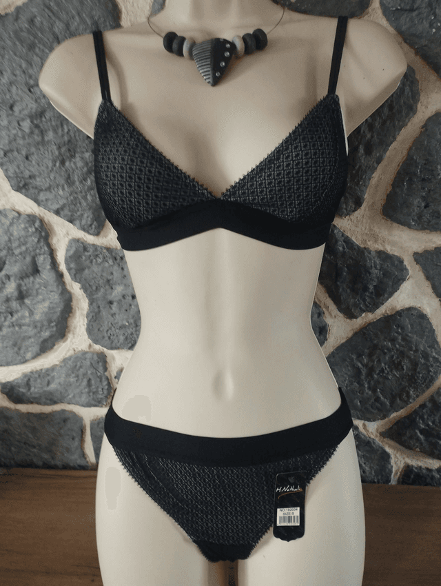 Ensemble triangle gris et noir. Taille S
